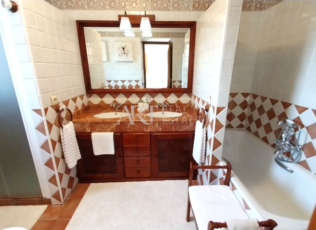 6 chambre Villa/Maison à vendre à La Nucia avec piscine - 840 000 € (Ref: 8983353)