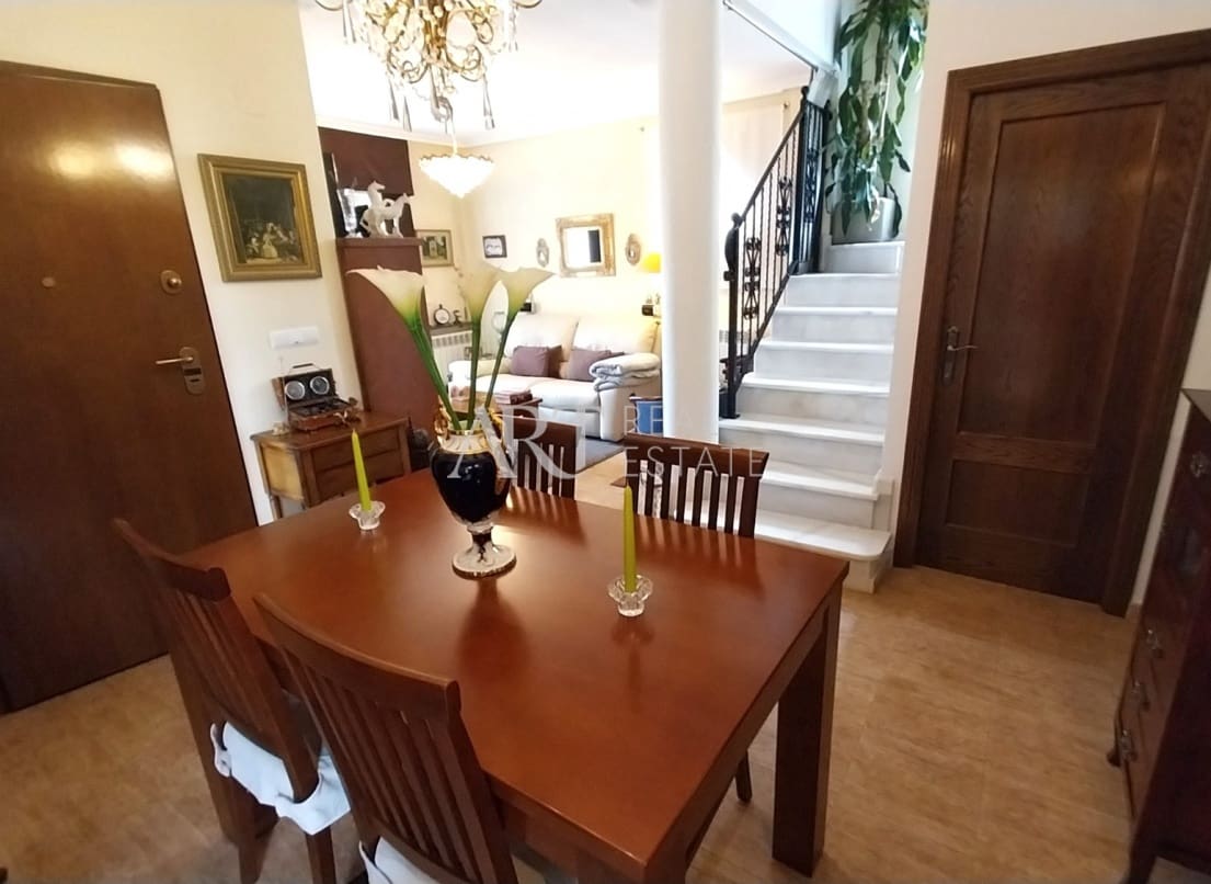 3 bedroom Villa for sale in Polop with pool - € 440,000 (Ref: 8986631)