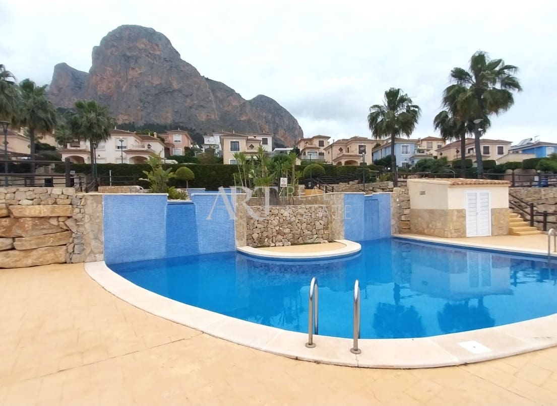 3 bedroom Villa for sale in Polop with pool - € 440,000 (Ref: 8986631)