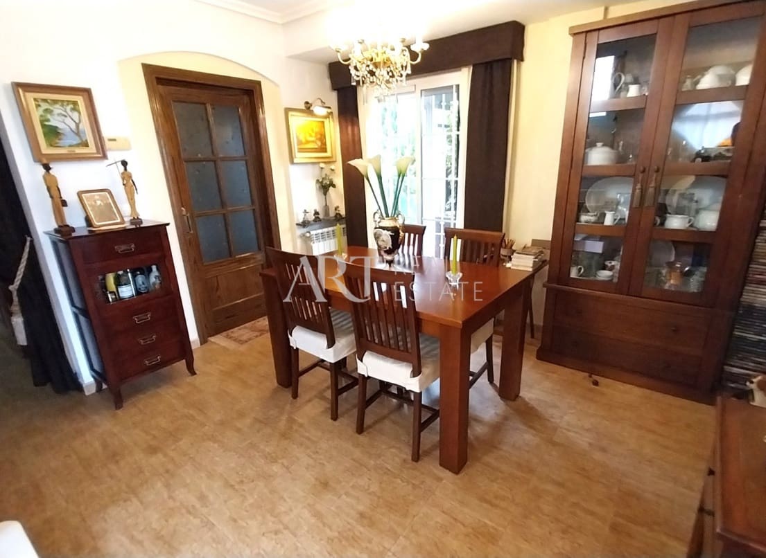 3 bedroom Villa for sale in Polop with pool - € 440,000 (Ref: 8986631)