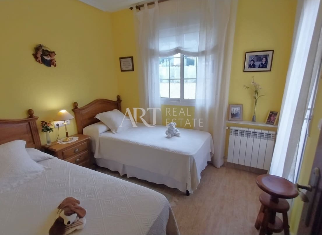 3 bedroom Villa for sale in Polop with pool - € 440,000 (Ref: 8986631)