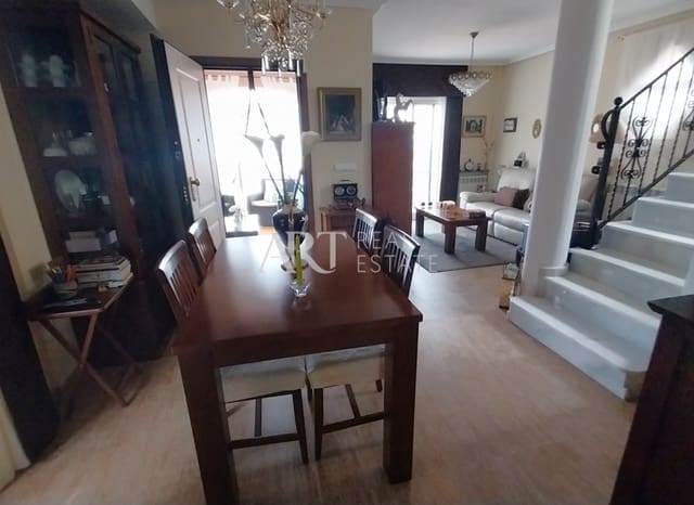 Chalet de 3 habitaciones en Polop en venta con piscina - 440.000 € (Ref: 8986631)