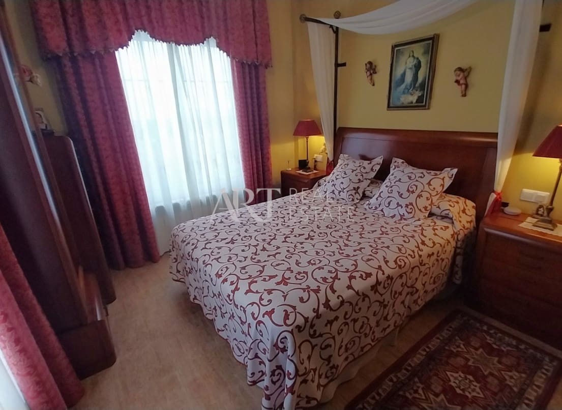 3 bedroom Villa for sale in Polop with pool - € 440,000 (Ref: 8986631)