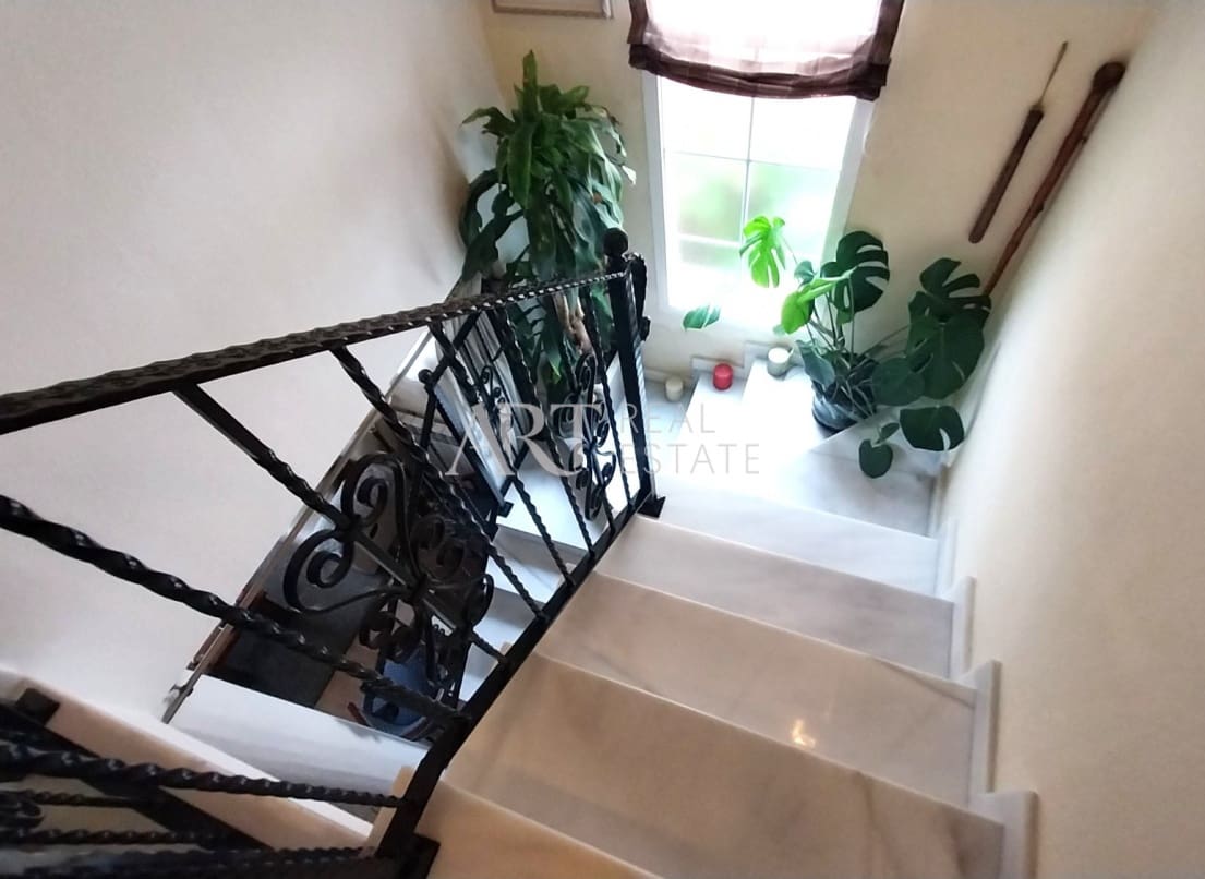 3 bedroom Villa for sale in Polop with pool - € 440,000 (Ref: 8986631)