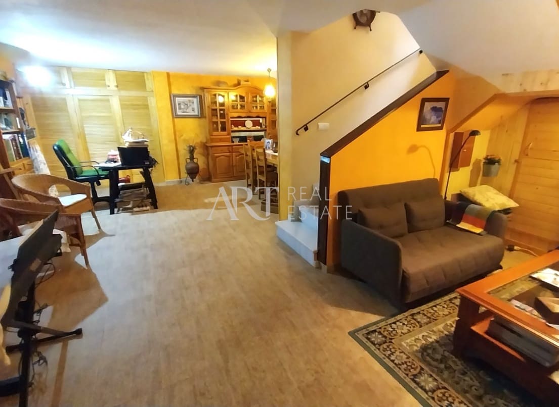 3 bedroom Villa for sale in Polop with pool - € 440,000 (Ref: 8986631)