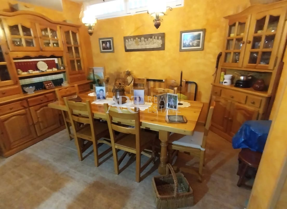 3 bedroom Villa for sale in Polop with pool - € 440,000 (Ref: 8986631)