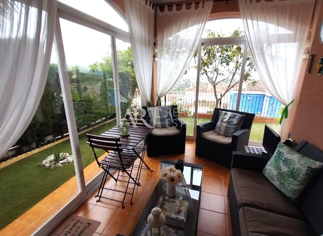 3 bedroom Villa for sale in Polop with pool - € 440,000 (Ref: 8986631)