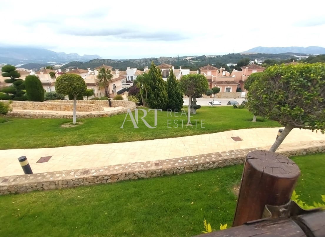 3 bedroom Villa for sale in Polop with pool - € 440,000 (Ref: 8986631)