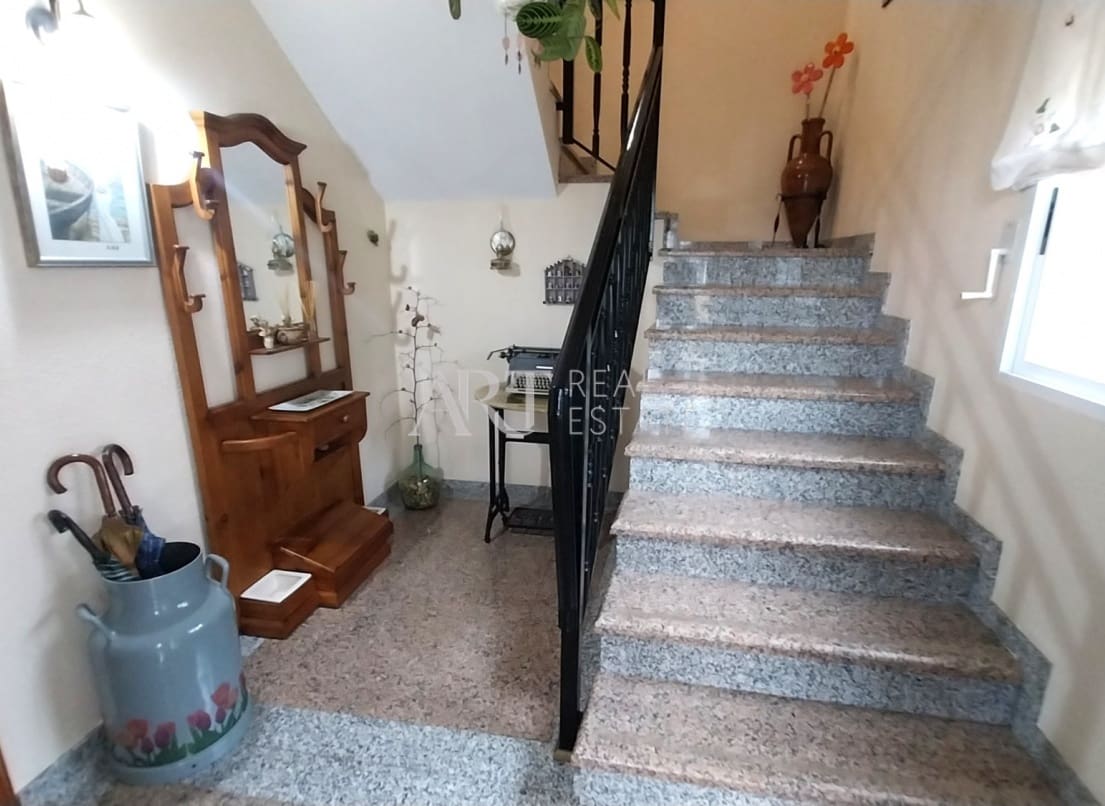 5 slaapkamer Villa te koop in Albir met zwembad garage - € 890.000 (Ref: 9009384)