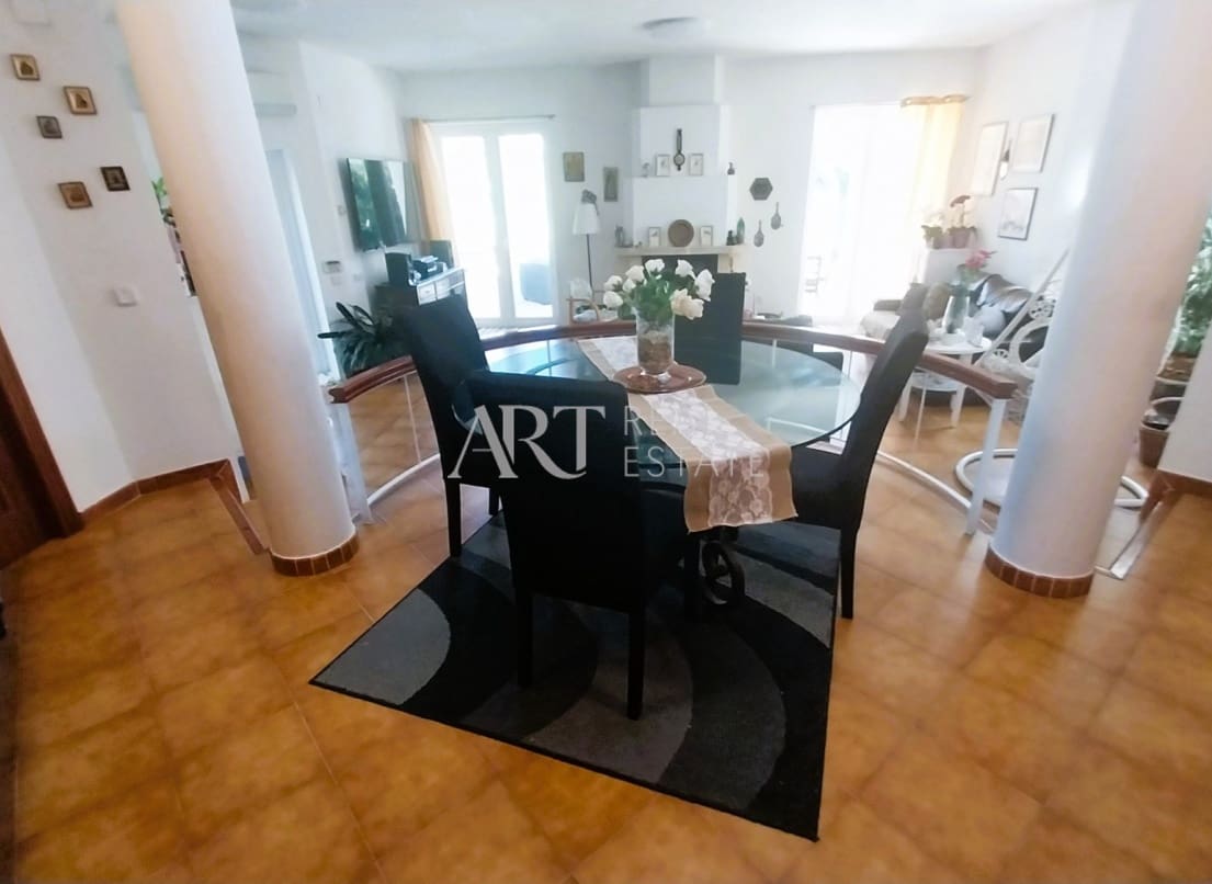 4 bedroom Villa for sale in Altea with pool - € 530,000 (Ref: 9022208)