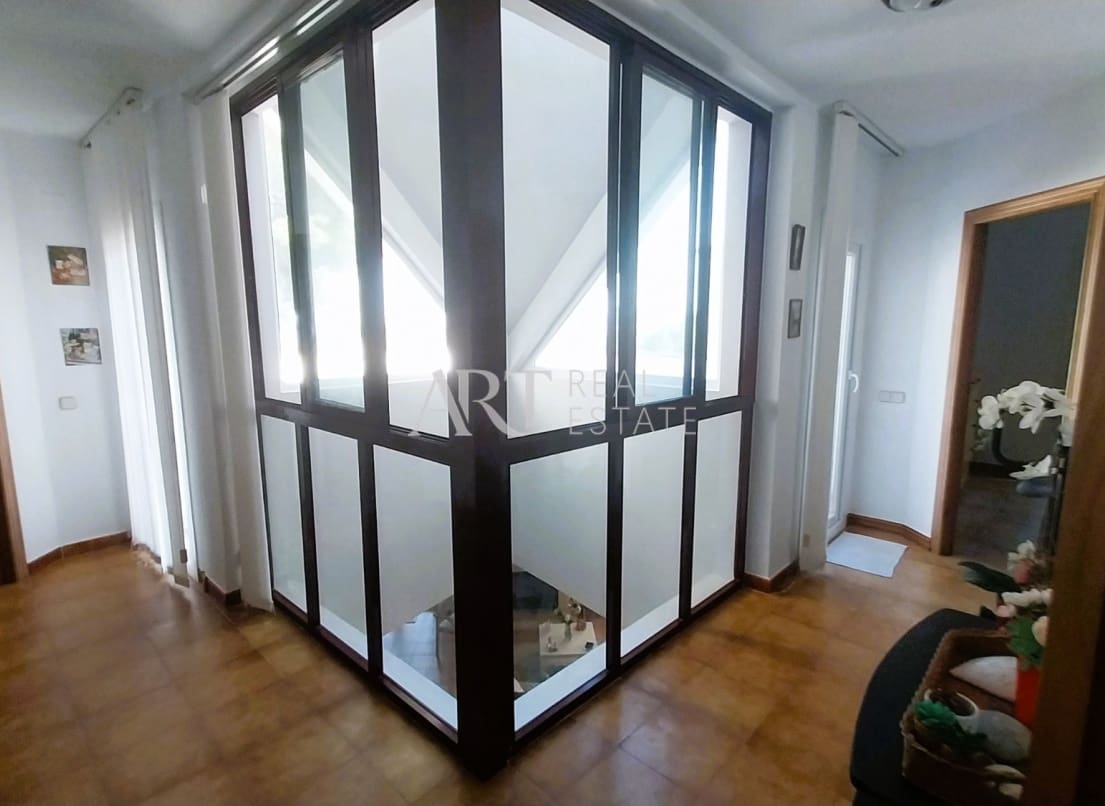 4 bedroom Villa for sale in Altea with pool - € 530,000 (Ref: 9022208)