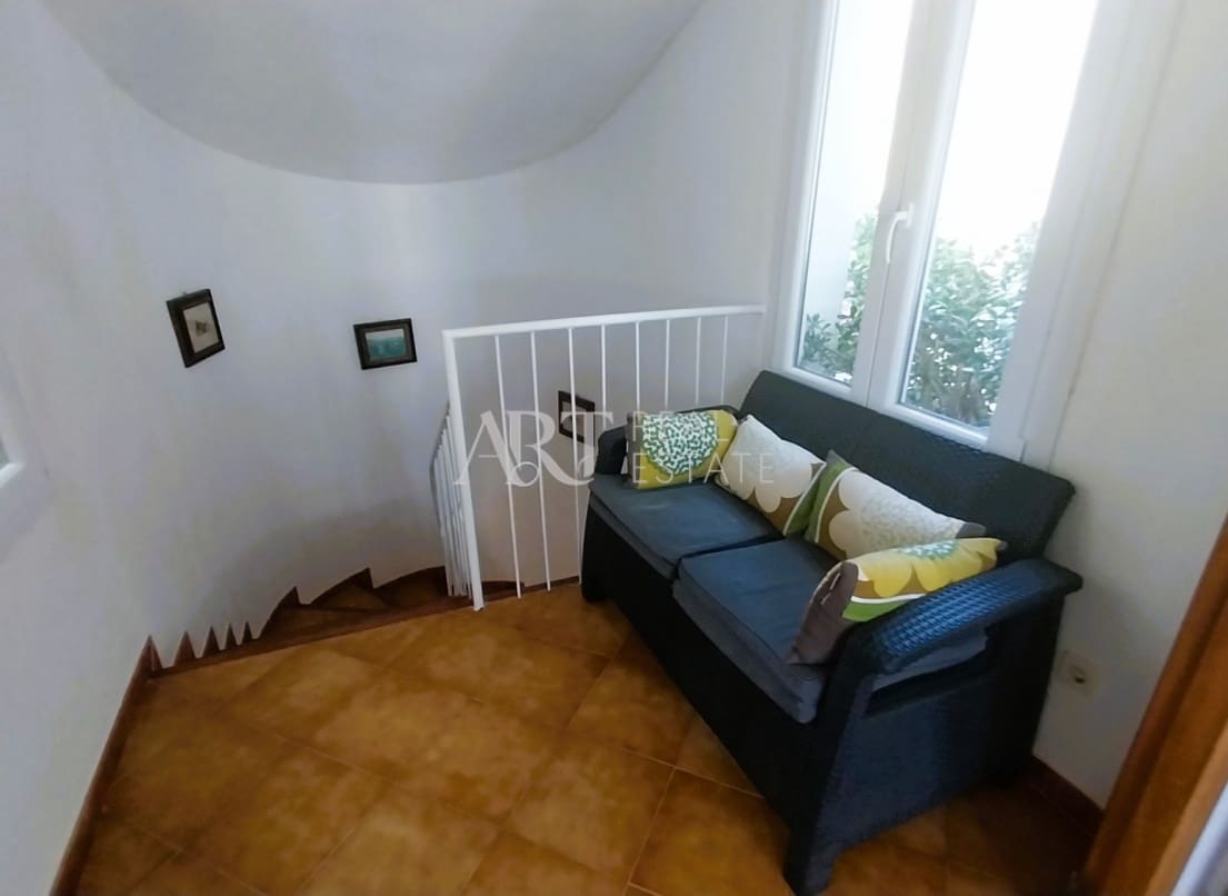 4 bedroom Villa for sale in Altea with pool - € 530,000 (Ref: 9022208)