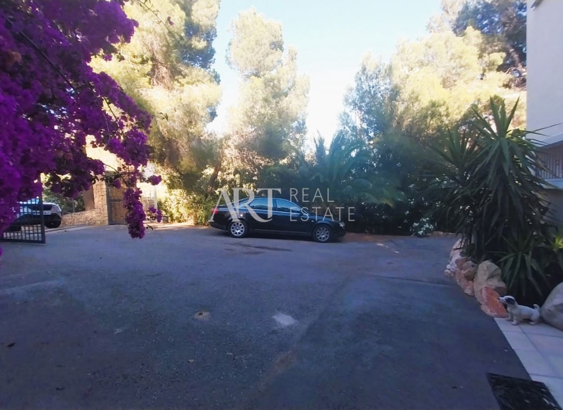 4 bedroom Villa for sale in Altea with pool - € 530,000 (Ref: 9022208)