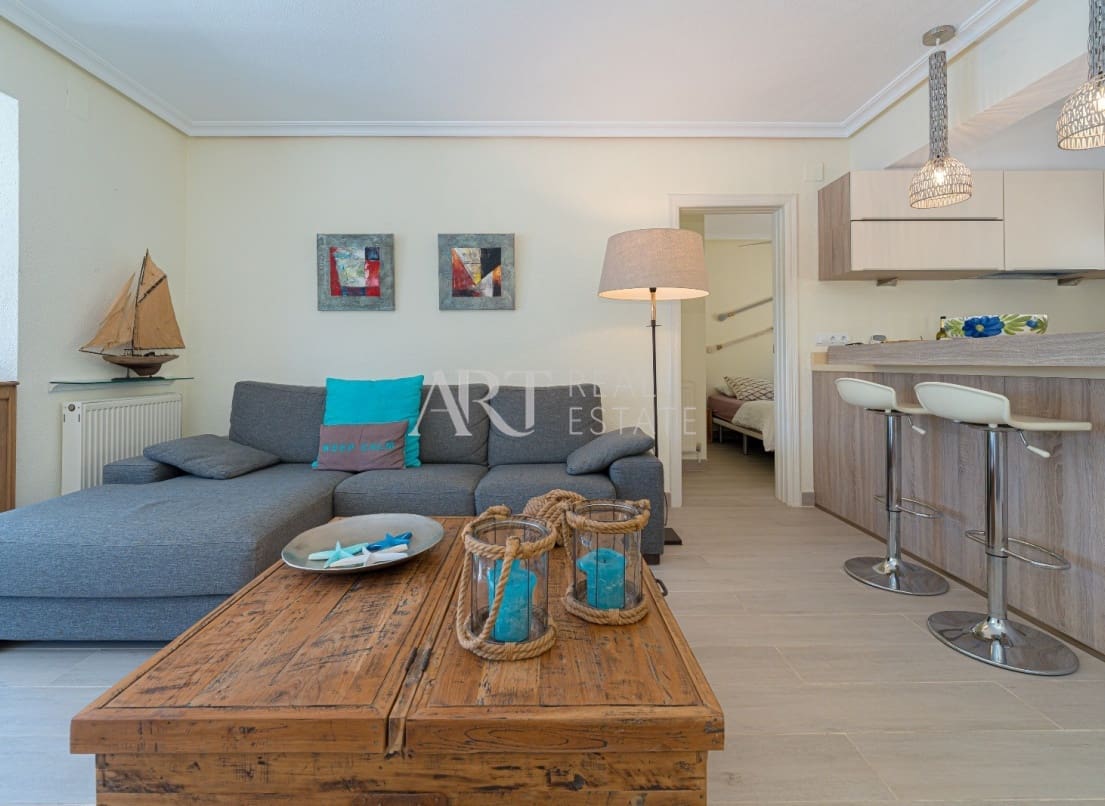 3 soveværelse Villa til salg i La Nucia med swimmingpool - € 585.000 (Ref: 9025574)