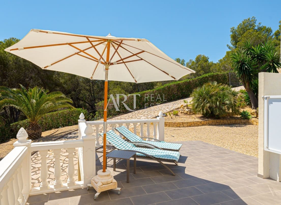 3 soveværelse Villa til salg i La Nucia med swimmingpool - € 585.000 (Ref: 9025574)