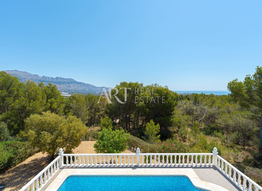 3 soveværelse Villa til salg i La Nucia med swimmingpool - € 585.000 (Ref: 9025574)