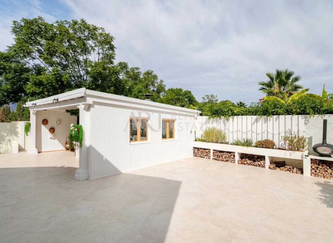 3 soveværelse Villa til salg i Benidorm med swimmingpool - € 1.550.000 (Ref: 9049232)