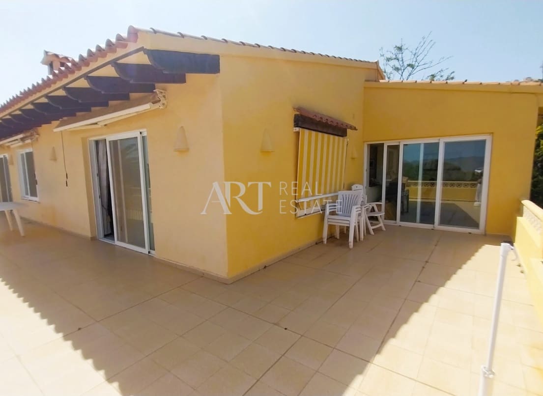 5 soveværelse Villa til salg i Alfaz del Pi / L'Alfas del Pi med swimmingpool garage - € 749.000 (Ref: 9049933)