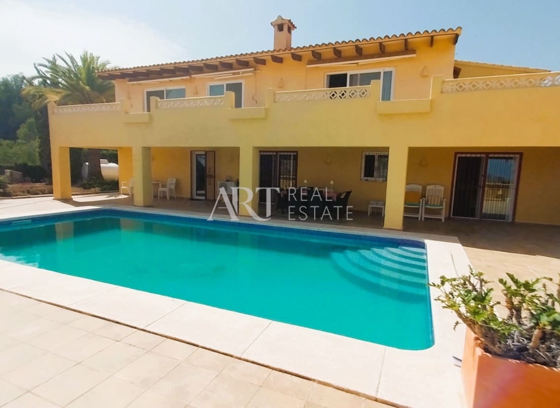 5 soveværelse Villa til salg i Alfaz del Pi / L'Alfas del Pi med swimmingpool garage - € 749.000 (Ref: 9049933)