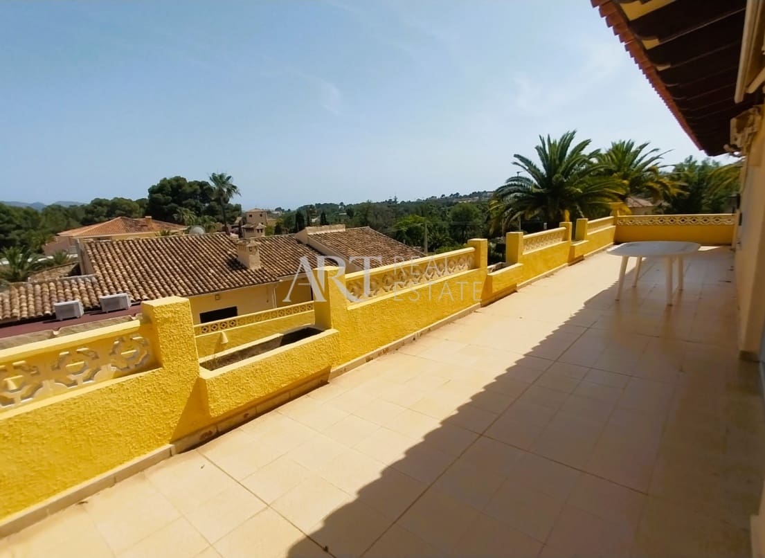 5 soveværelse Villa til salg i Alfaz del Pi / L'Alfas del Pi med swimmingpool garage - € 749.000 (Ref: 9049933)