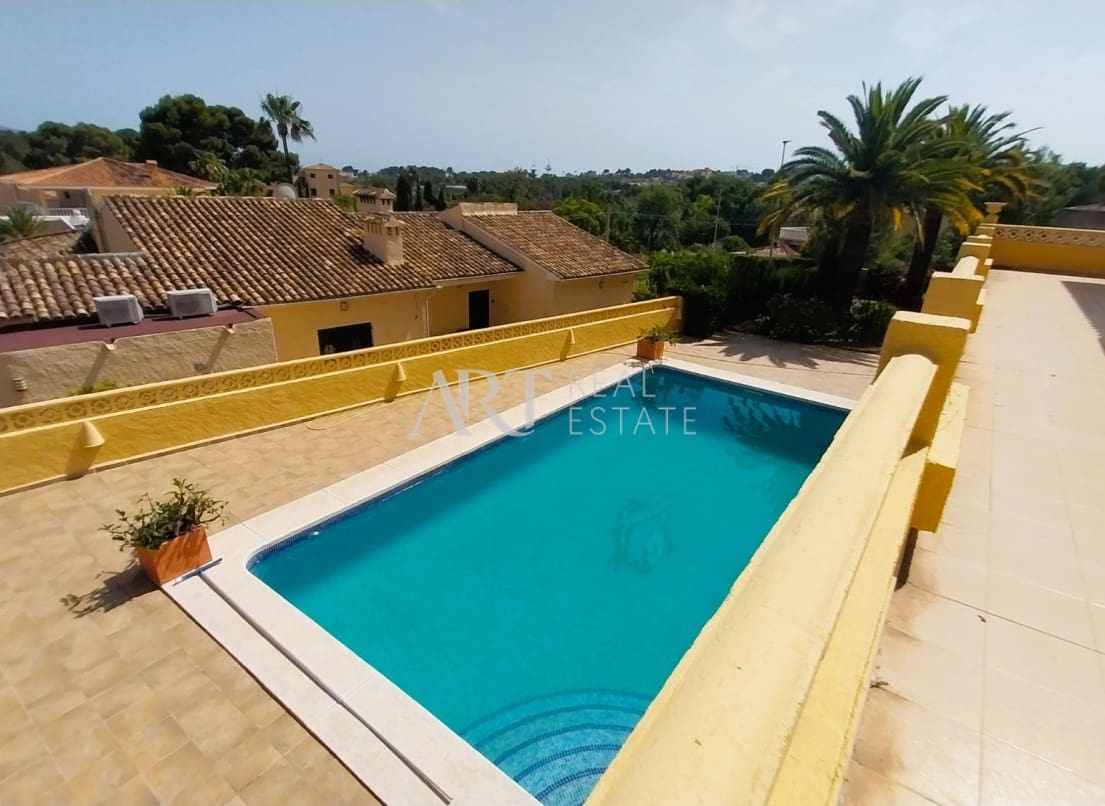 5 soveværelse Villa til salg i Alfaz del Pi / L'Alfas del Pi med swimmingpool garage - € 749.000 (Ref: 9049933)