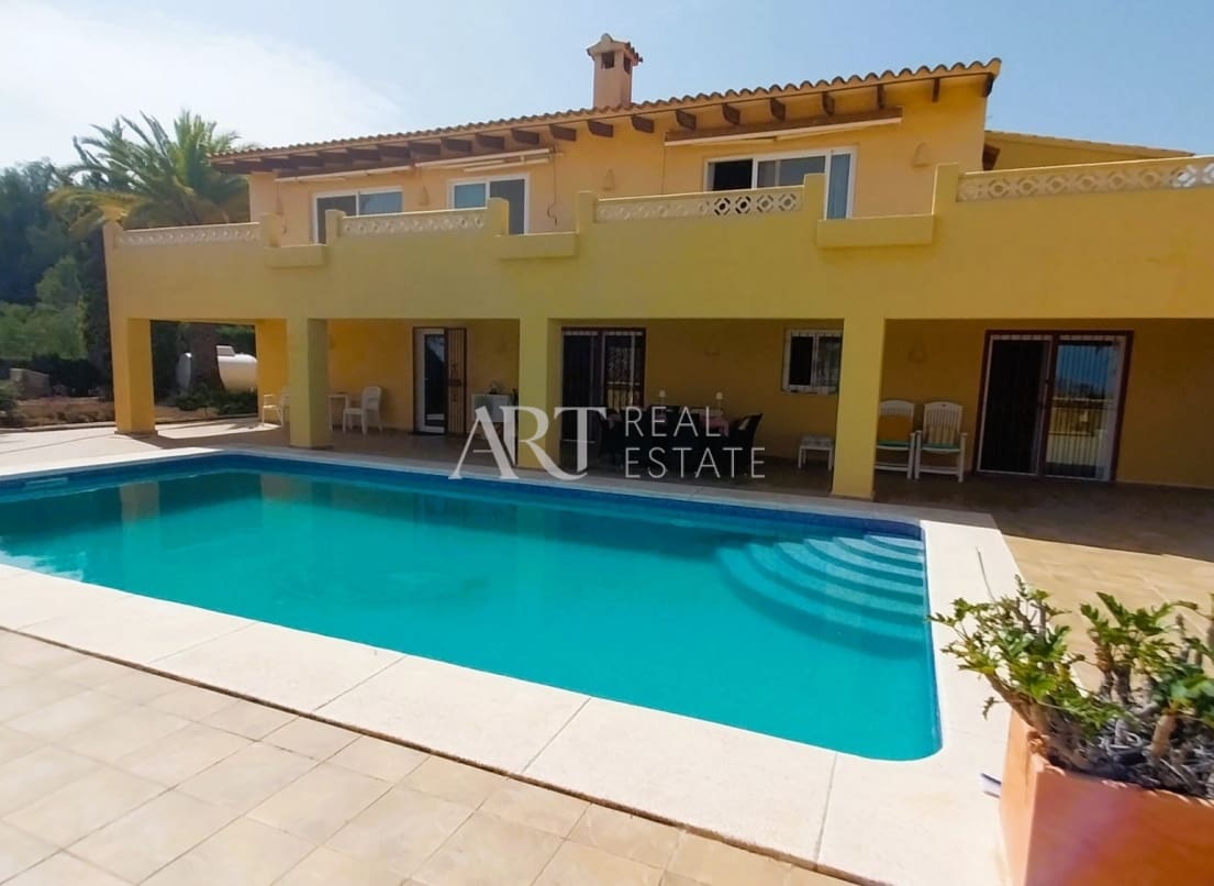 5 soveværelse Villa til salg i Alfaz del Pi / L'Alfas del Pi med swimmingpool garage - € 749.000 (Ref: 9049933)