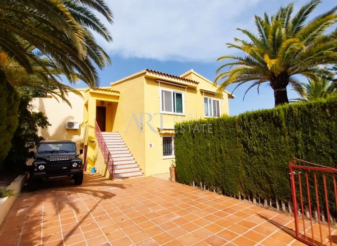 5 soveværelse Villa til salg i Alfaz del Pi / L'Alfas del Pi med swimmingpool garage - € 749.000 (Ref: 9049933)