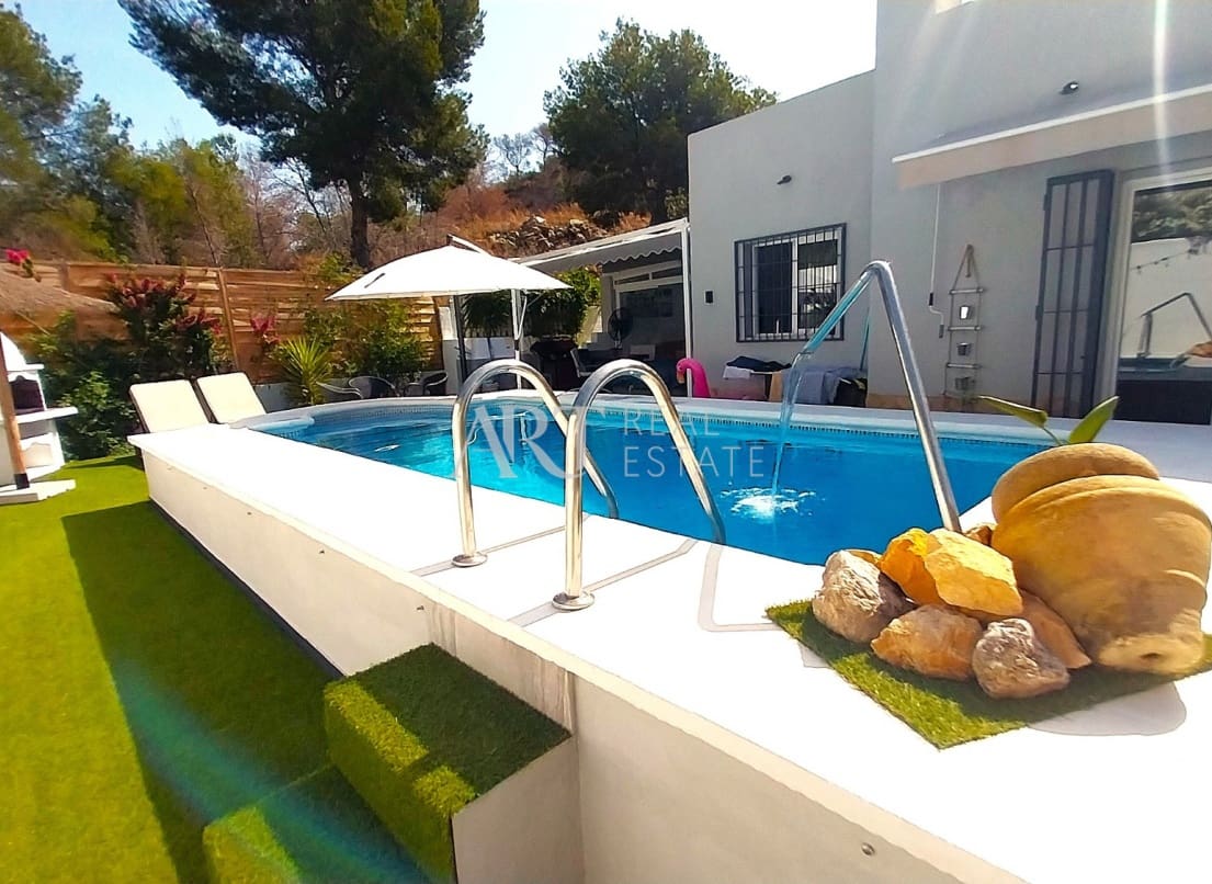 3 chambre Villa/Maison à vendre à La Nucia avec piscine - 495 000 € (Ref: 9064526)