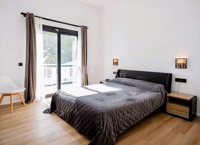 Chalet de 4 habitaciones en Altea en venta con piscina - 995.000 € (Ref: 9077084)