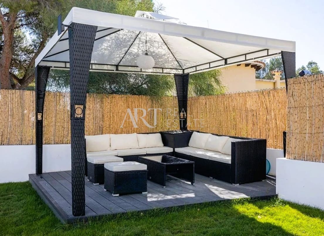 Chalet de 4 habitaciones en Altea en venta con piscina - 995.000 € (Ref: 9077084)