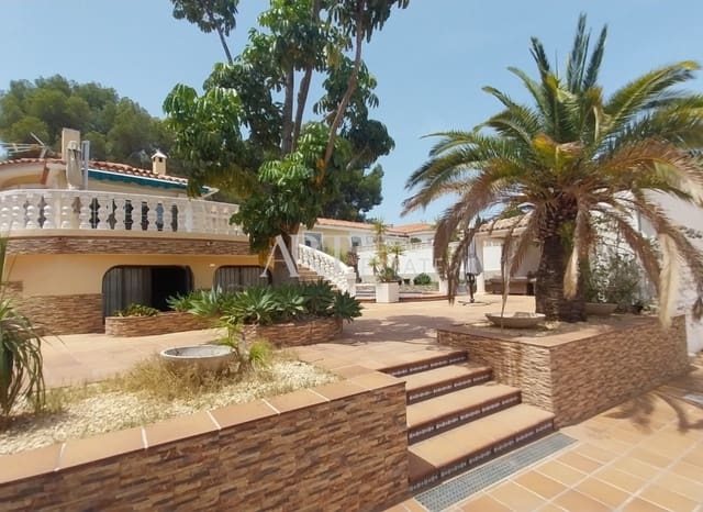 7 soveværelse Villa til salg i Coloma  , La Nucia med swimmingpool - € 585.000 (Ref: 9125941)