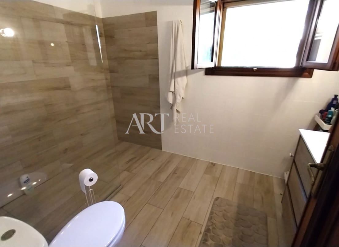 4 soveværelse Villa til salg i La Nucia med swimmingpool garage - € 995.000 (Ref: 9131316)