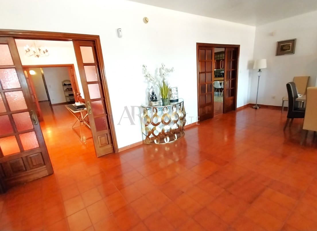 4 soveværelse Villa til salg i La Nucia med swimmingpool garage - € 995.000 (Ref: 9131316)