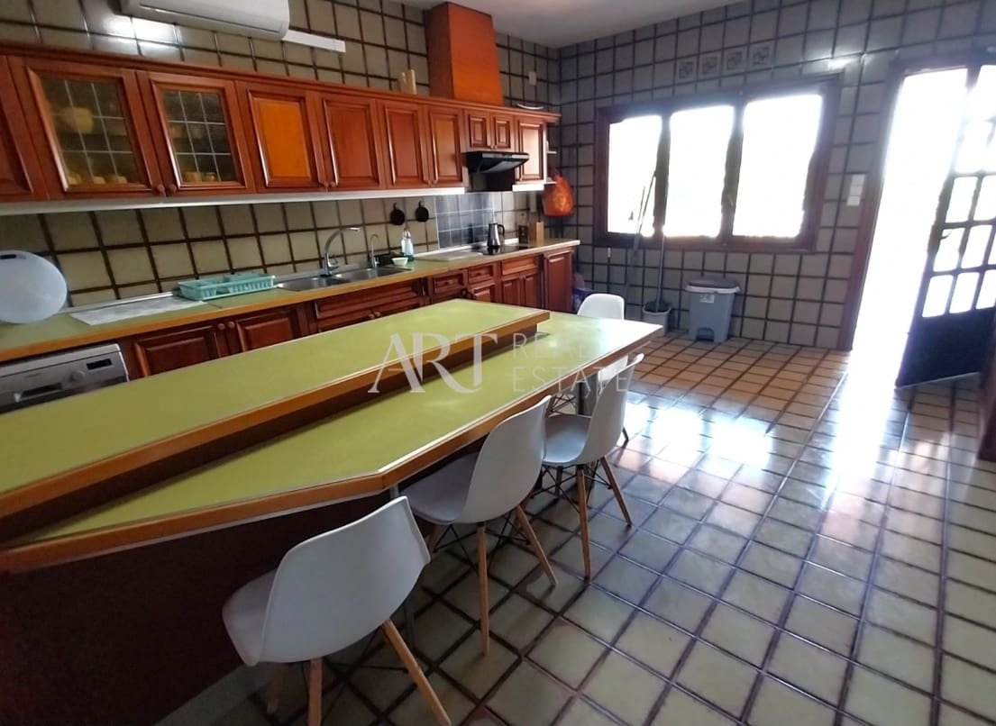 4 soveværelse Villa til salg i La Nucia med swimmingpool garage - € 995.000 (Ref: 9131316)