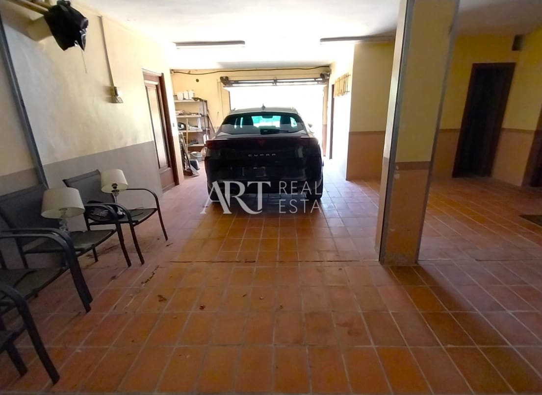 4 soveværelse Villa til salg i La Nucia med swimmingpool garage - € 995.000 (Ref: 9131316)