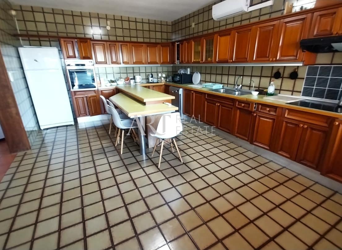 4 soveværelse Villa til salg i La Nucia med swimmingpool garage - € 995.000 (Ref: 9131316)