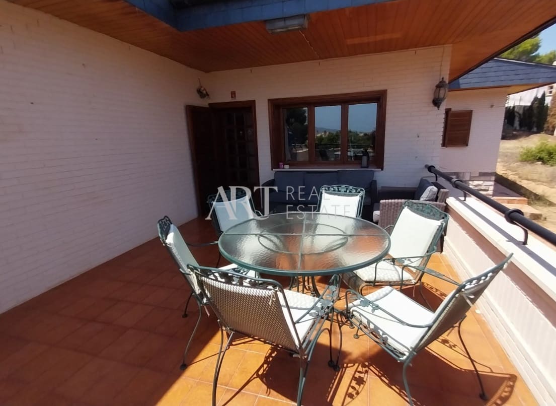 4 soveværelse Villa til salg i La Nucia med swimmingpool garage - € 995.000 (Ref: 9131316)