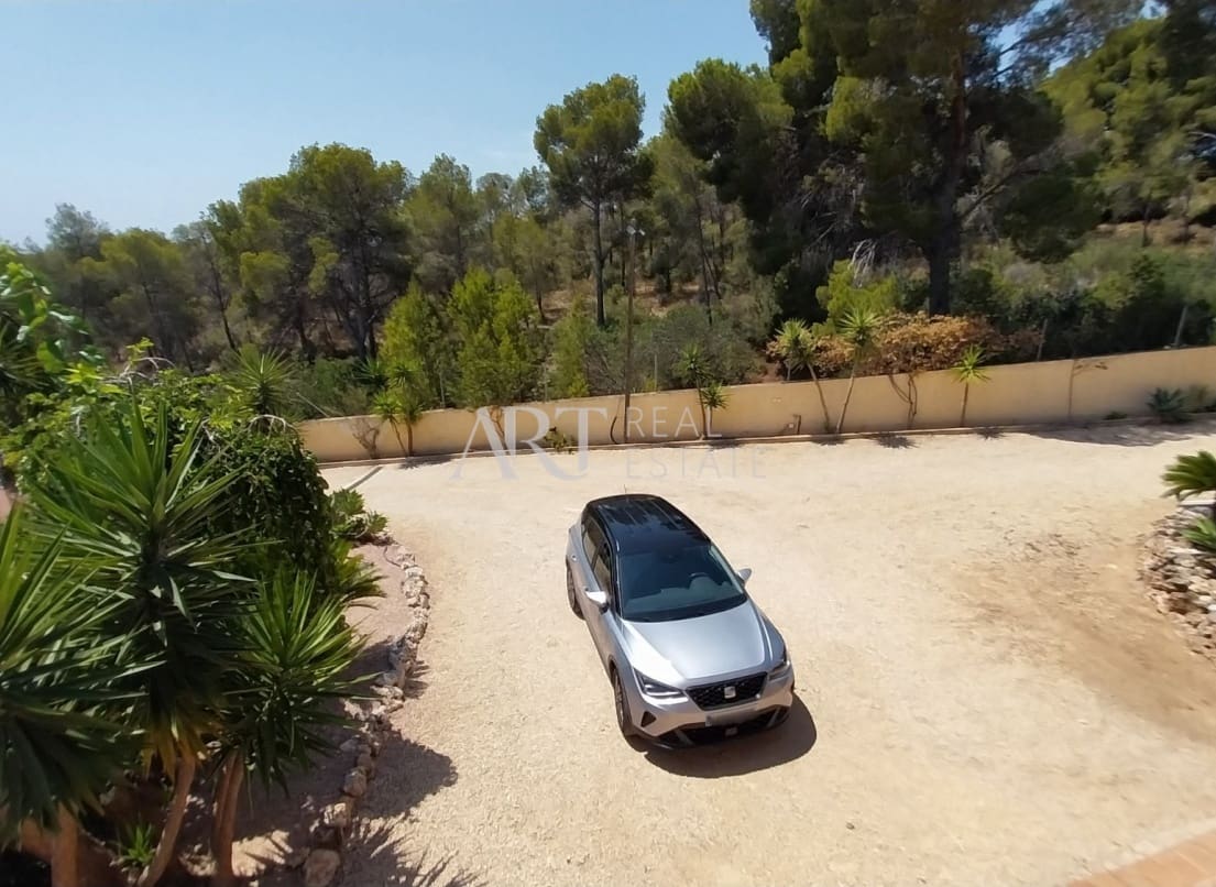 4 soveværelse Villa til salg i La Nucia med swimmingpool garage - € 995.000 (Ref: 9131316)