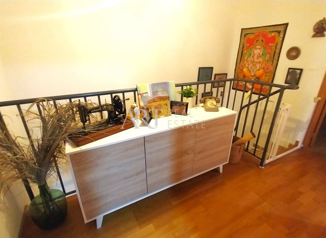 3 bedroom Semi-detached Villa for sale in Polop with garage - € 245,000 (Ref: 9133426)