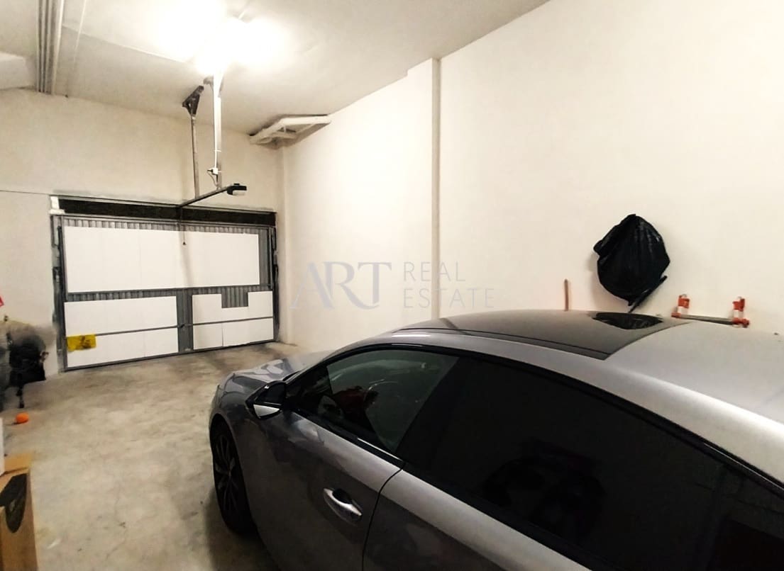 3 bedroom Semi-detached Villa for sale in Polop with garage - € 245,000 (Ref: 9133426)