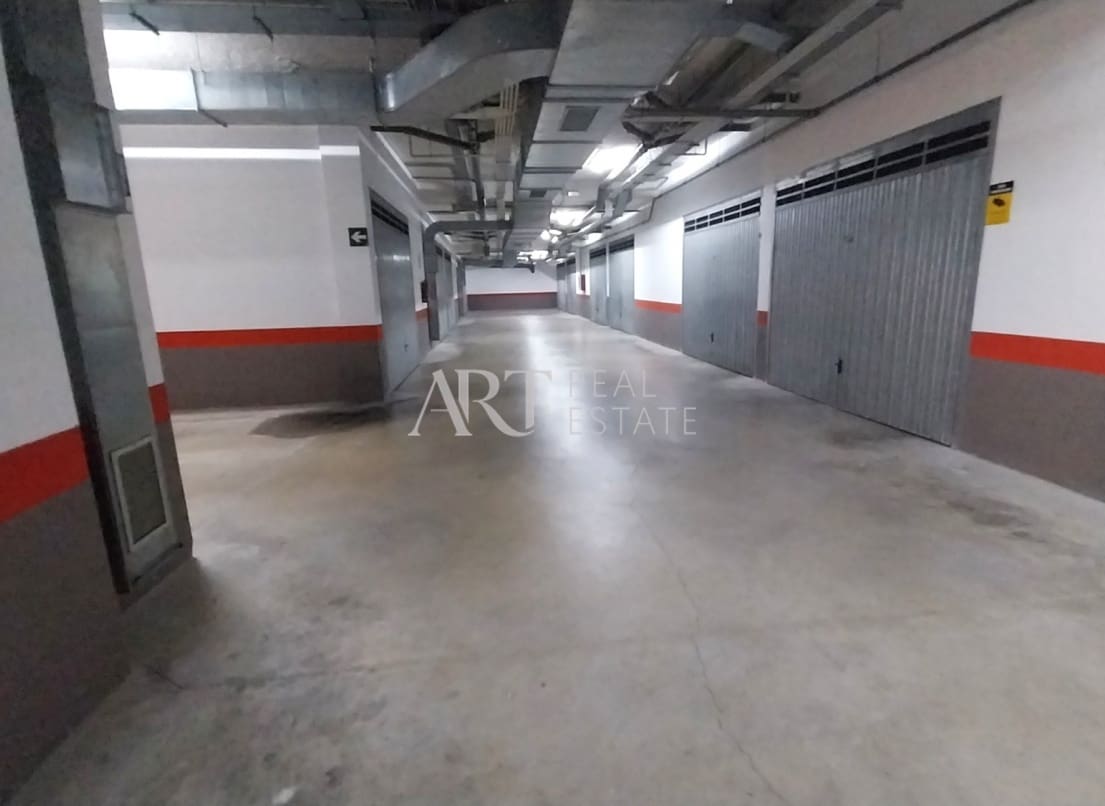 3 bedroom Semi-detached Villa for sale in Polop with garage - € 245,000 (Ref: 9133426)