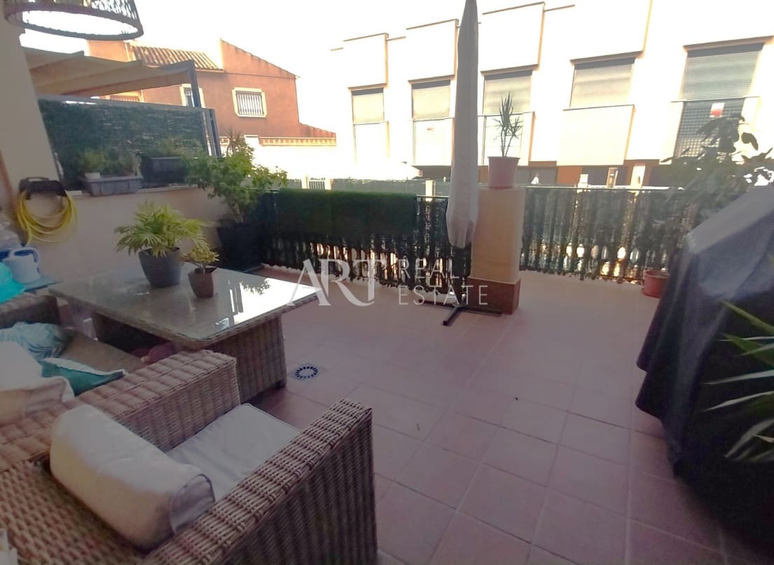 3 bedroom Semi-detached Villa for sale in Polop with garage - € 245,000 (Ref: 9133426)