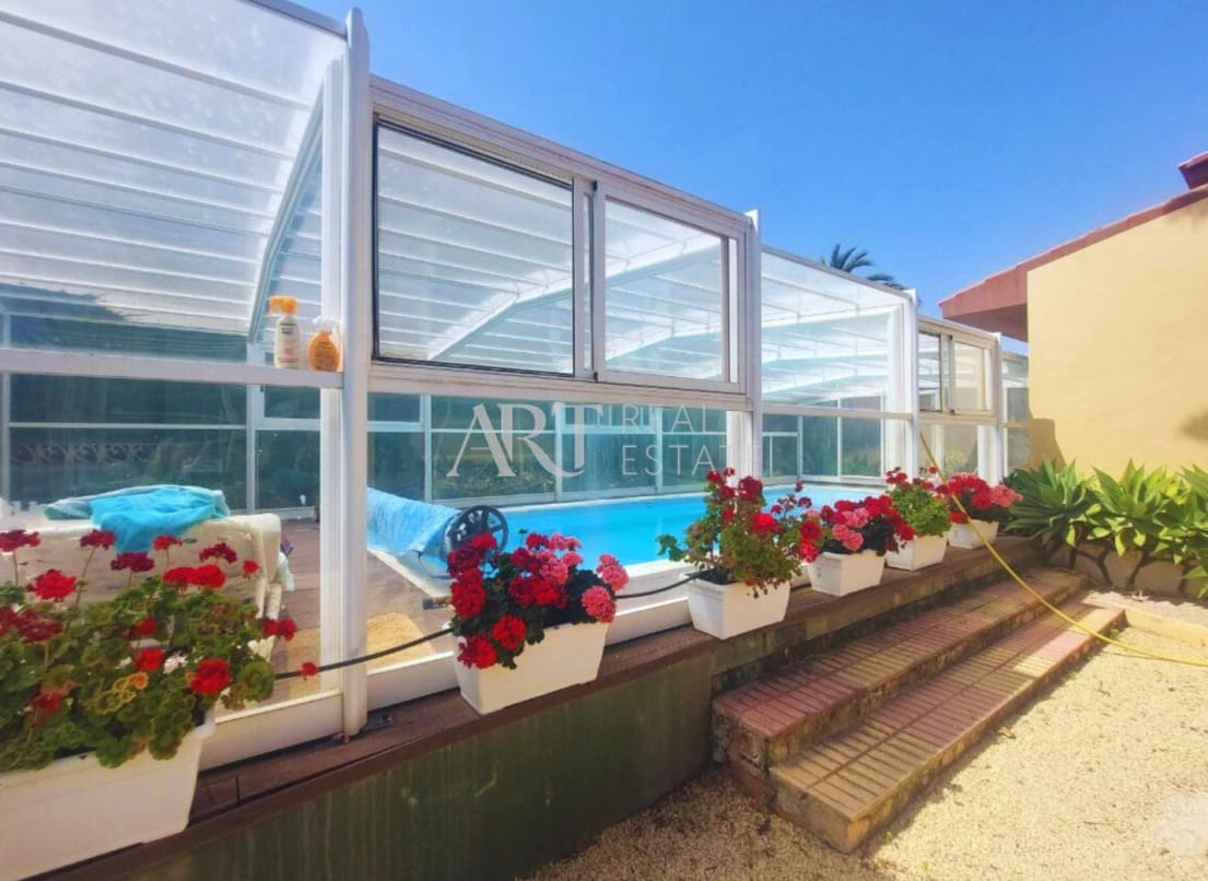 5 makuuhuone Huvila myytävänä paikassa Albir mukana uima-altaan 
autotalli - 1 695 000 € (Ref: 9164350)