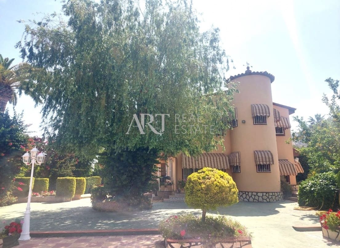 5 makuuhuone Huvila myytävänä paikassa Albir mukana uima-altaan 
autotalli - 1 695 000 € (Ref: 9164350)