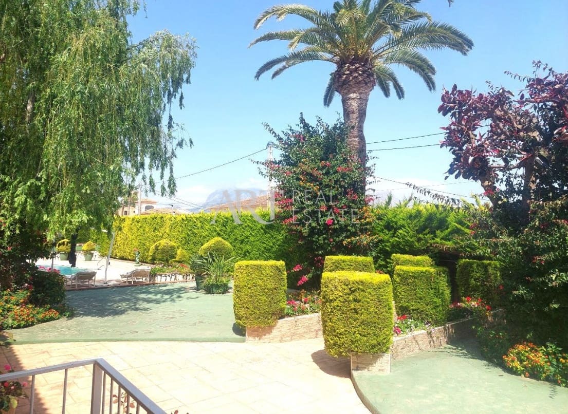 5 makuuhuone Huvila myytävänä paikassa Albir mukana uima-altaan 
autotalli - 1 695 000 € (Ref: 9164350)