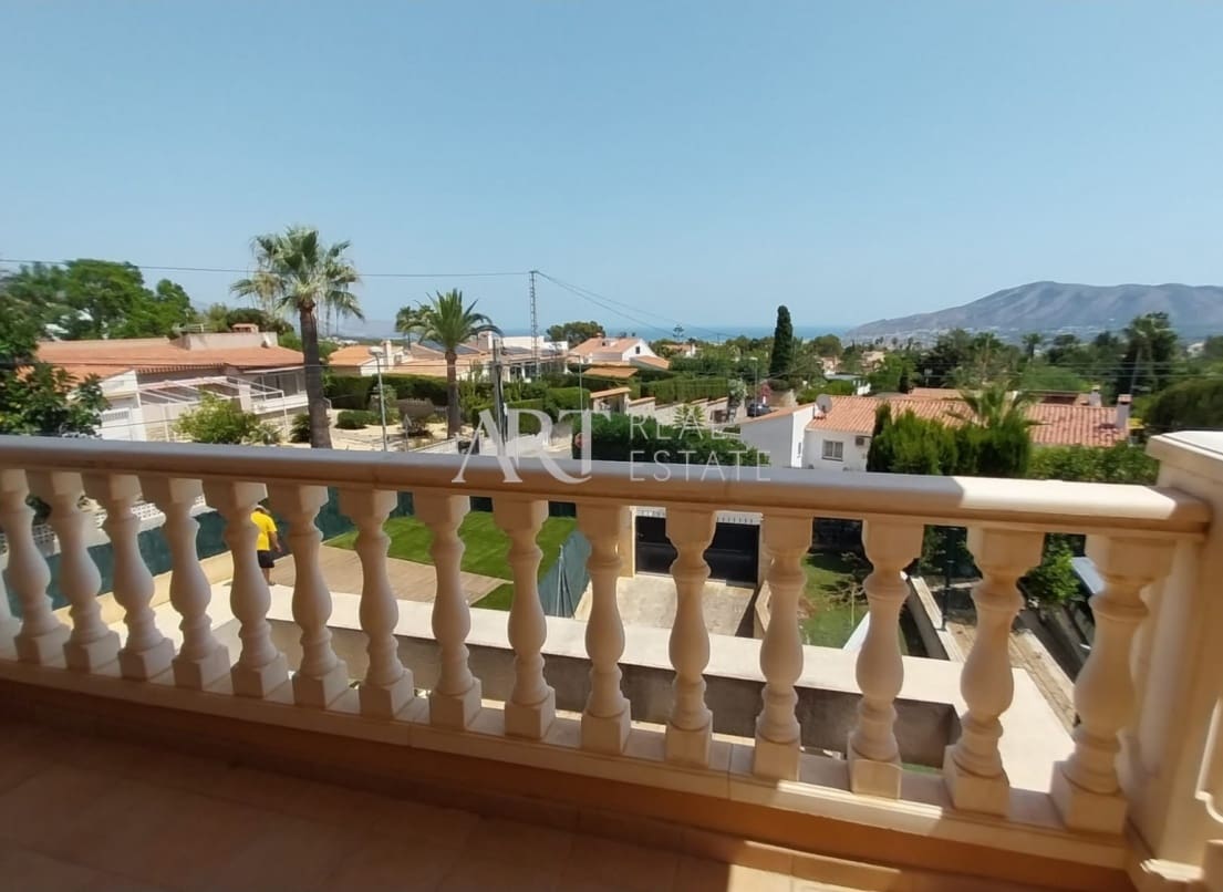 3 soverom Villa til salgs i La Nucia med svømmebasseng - € 445 000 (Ref: 9172169)