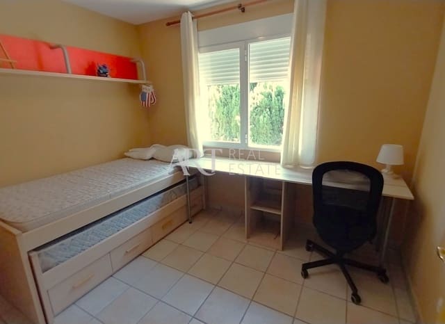 Chalet de 3 habitaciones en Barranco Hondo, La Nucia en venta con piscina - 445.000 € (Ref: 9172169)