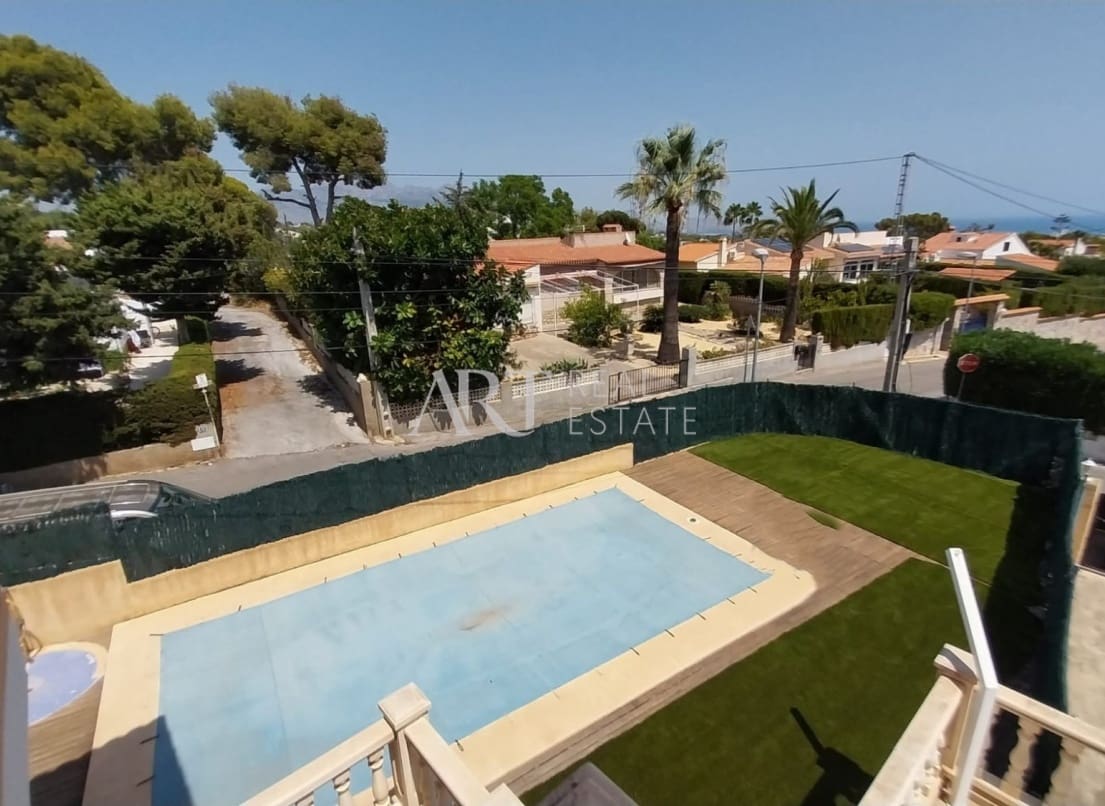 3 soverom Villa til salgs i La Nucia med svømmebasseng - € 445 000 (Ref: 9172169)