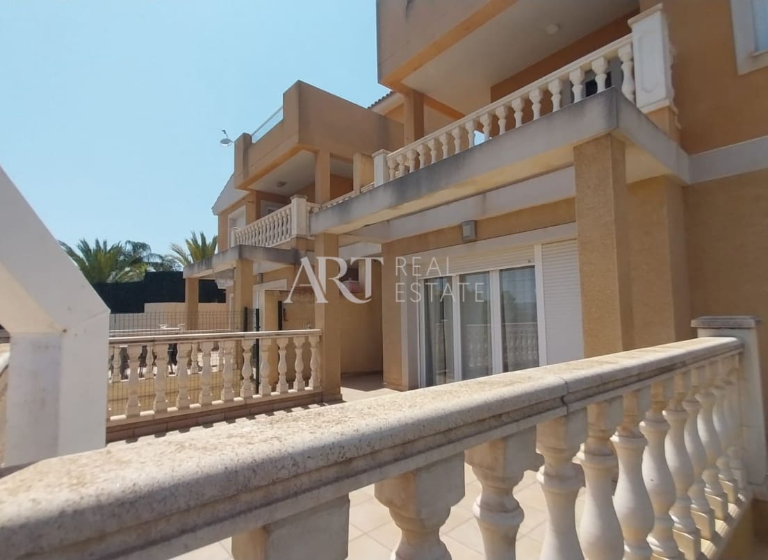 3 soverom Villa til salgs i La Nucia med svømmebasseng - € 445 000 (Ref: 9172169)