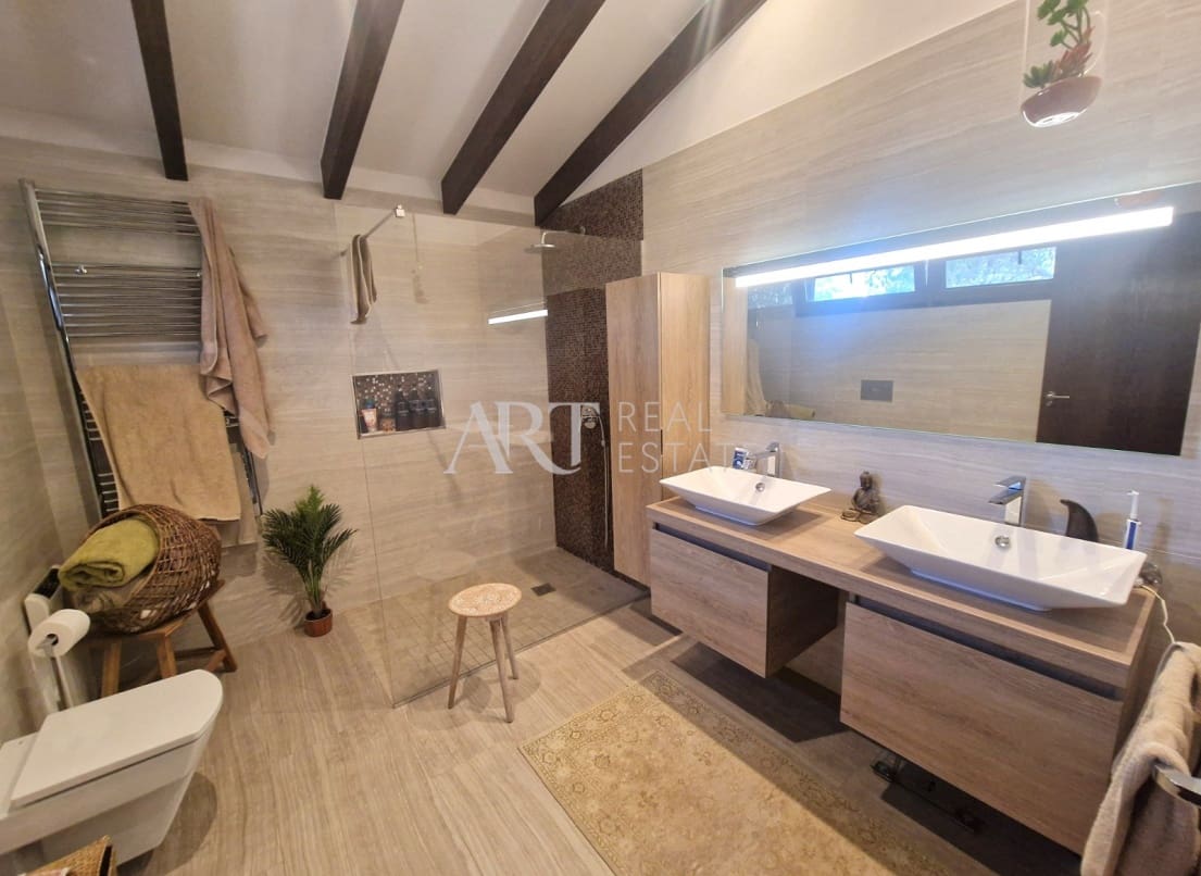 5 soveværelse Villa til salg i Alfaz del Pi / L'Alfas del Pi med swimmingpool garage - € 1.600.000 (Ref: 9176669)